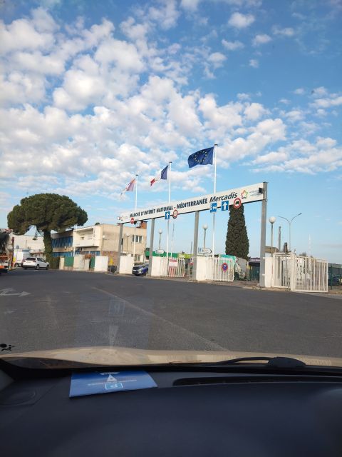 Entrée du site de Grand Fruit Distribution à Montpellier